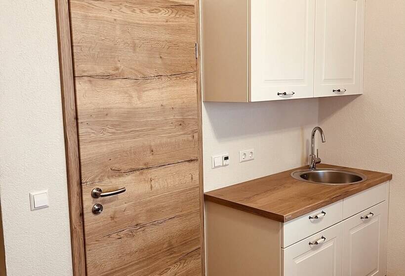 膳宿费 Rose Boardinghouse 24h 7d Self Check In Automat Volldigitalisiert Vollautomatisch