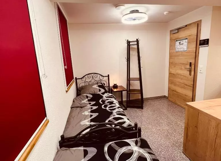 Majatalo Rose Boardinghouse 24h 7d Self Check In Automat Volldigitalisiert Vollautomatisch