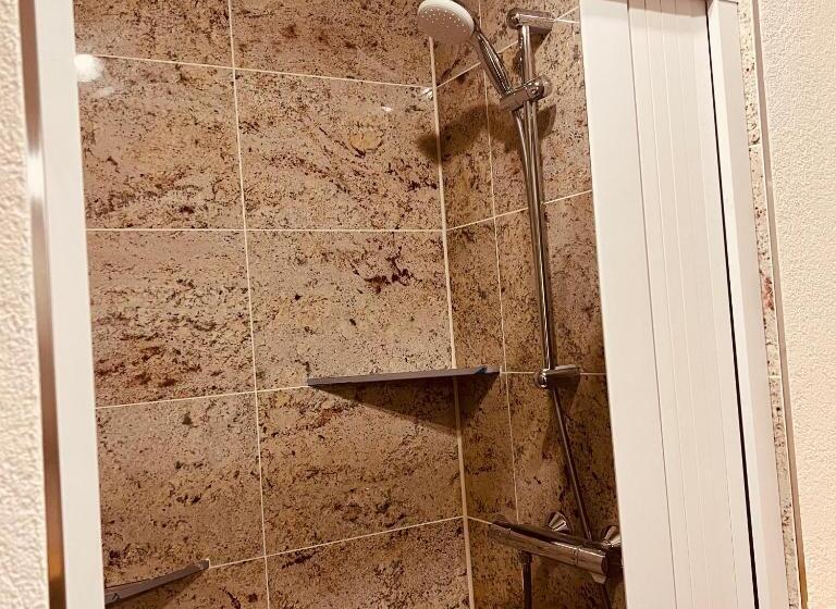 膳宿费 Rose Boardinghouse 24h 7d Self Check In Automat Volldigitalisiert Vollautomatisch