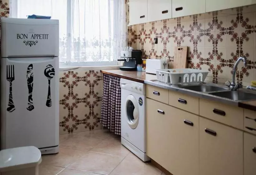 Retkeilymaja Baleal Surf Emotions