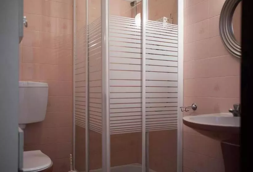 Retkeilymaja Baleal Surf Emotions