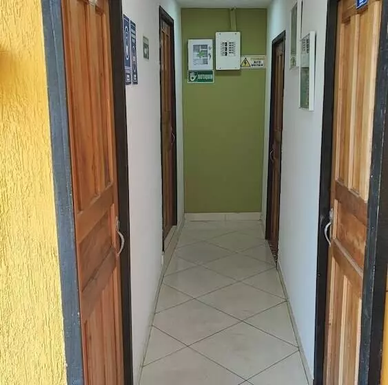 هاستل Hospedar Frente Al Aeropuerto