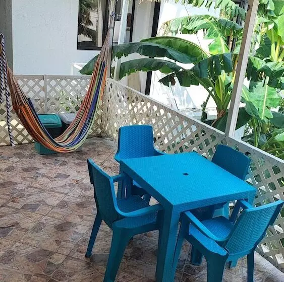 هاستل Hospedar Frente Al Aeropuerto