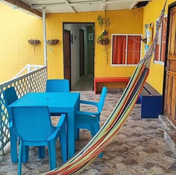 هاستل Hospedar Frente Al Aeropuerto