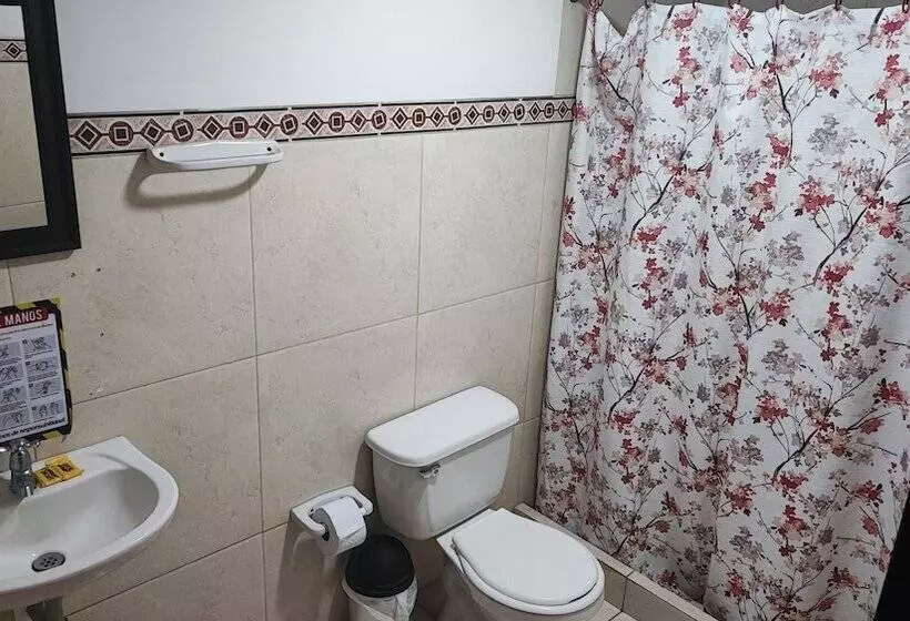 هاستل Hospedar Frente Al Aeropuerto