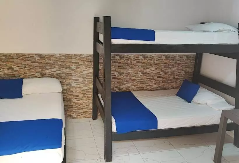 هاستل Hospedar Frente Al Aeropuerto