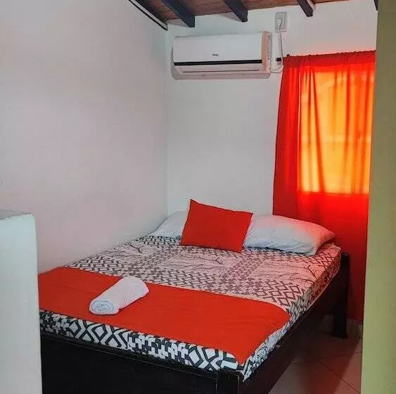 هاستل Hospedar Frente Al Aeropuerto