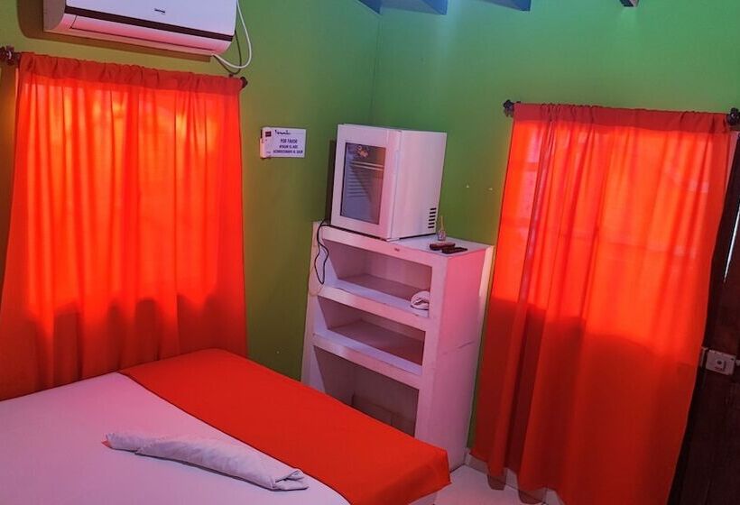 הוסטל Hospedar Frente Al Aeropuerto