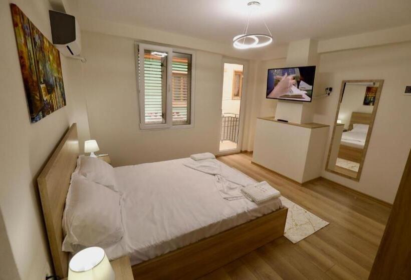 هاستل Old Town Inn