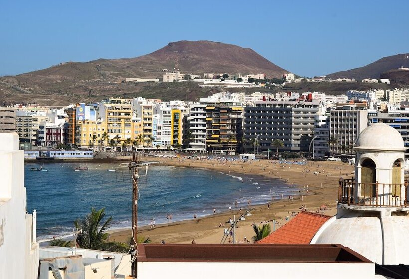 Canteras Urban Beach