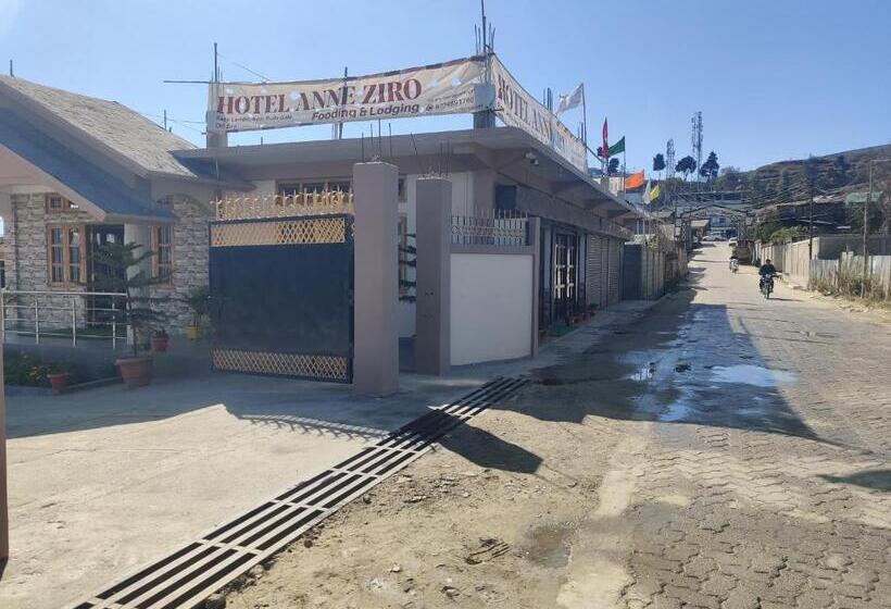 هتل Anne Ziro