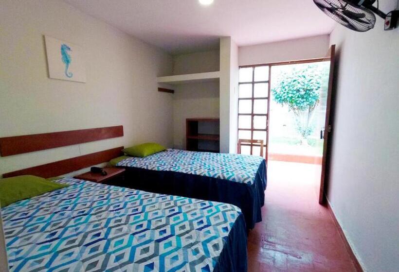 هتل Las Palmeras Hostal