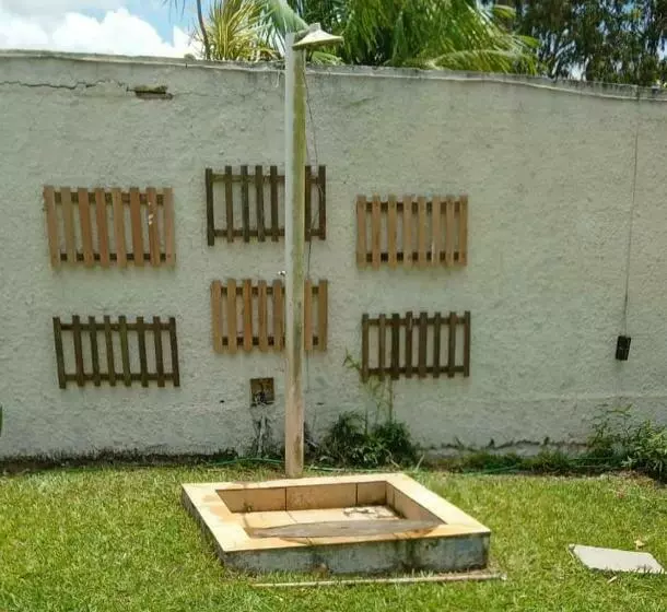 Hotelli Lirios Da Vila Pousada