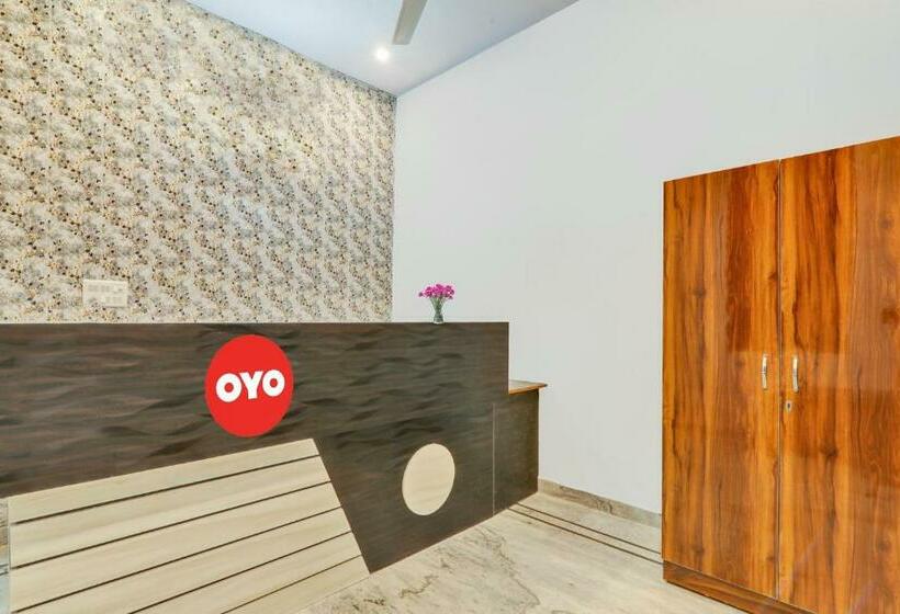 בית מלון כפרי Oyo Flagship 70374  C R K Inn