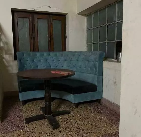 ホテル Spot On Shubh Mangal Resort And Family Rooms