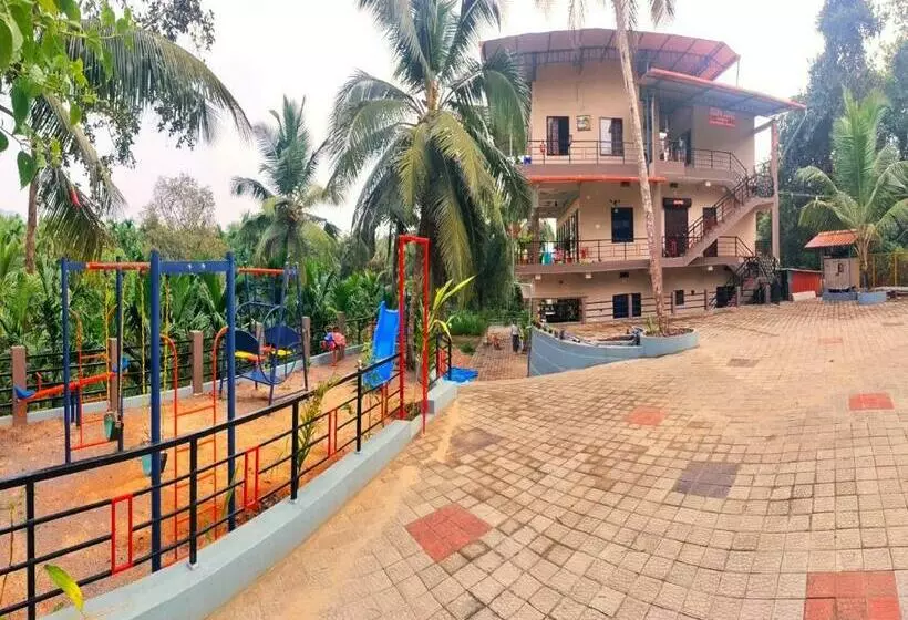 Hotel Staymaker Roopa Lodge