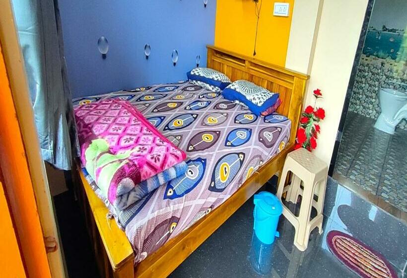 Hotel Staymaker Roopa Lodge