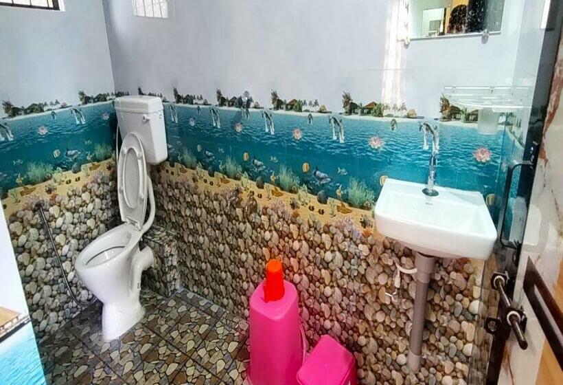 Hotel Staymaker Roopa Lodge