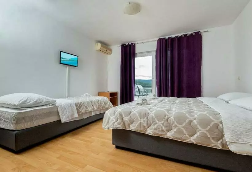پانسیون Studio & Apartments More