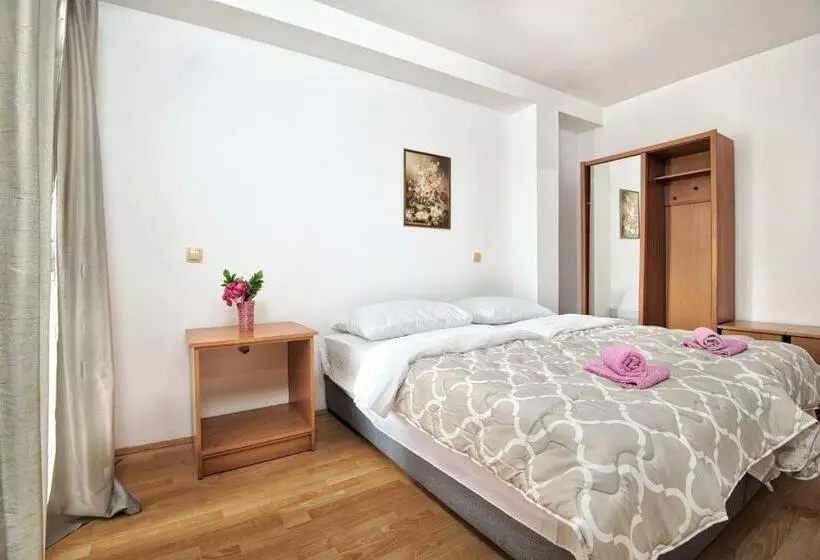 پانسیون Studio & Apartments More
