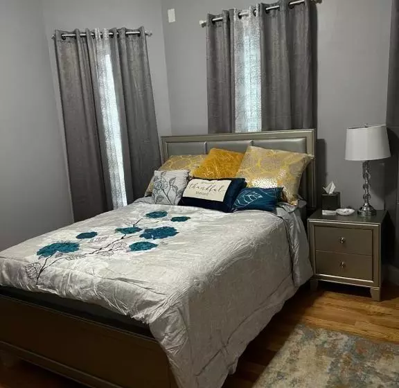 پانسیون Brand New Luxury Rooms Near Downtown Boston