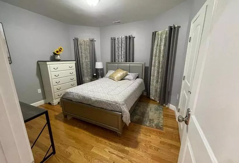 پانسیون Brand New Luxury Rooms Near Downtown Boston