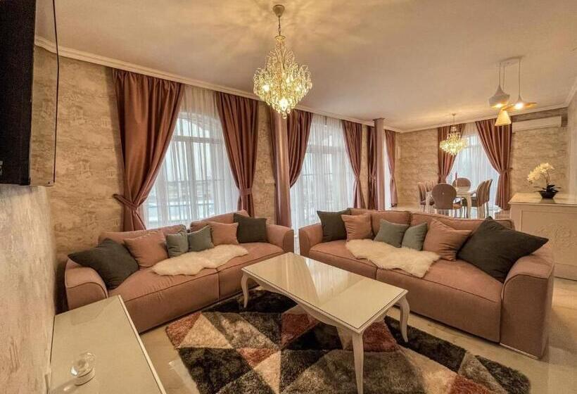 פנסיון Diamond Villas