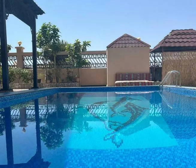 پانسیون Haramous Guest House