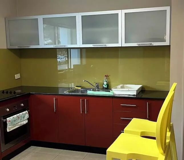 Majatalo Sunny Rooms Mascot