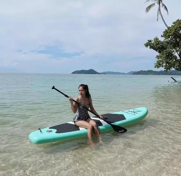 Lomakeskus Kohmak Homehug&beachclub