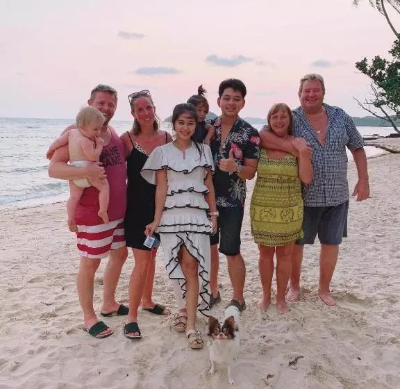 Lomakeskus Kohmak Homehug&beachclub