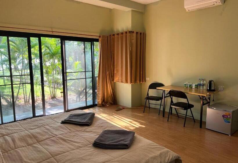 Resort Kohmak Homehug&beachclub