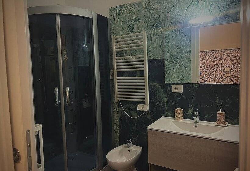 تختخواب و صبحانه Tra L Etna E Il Mare Via Oberdan