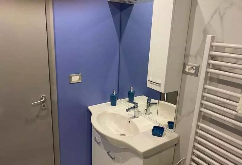 تختخواب و صبحانه Tra L Etna E Il Mare Via Oberdan