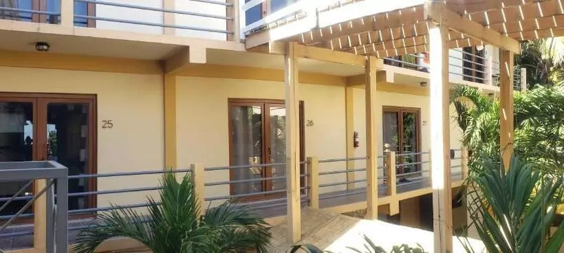 Beach Club Budget Rooms At Popeyes Caye Caulker