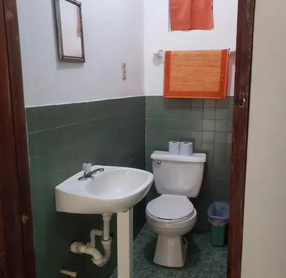 Beach Club Budget Rooms At Popeyes Caye Caulker