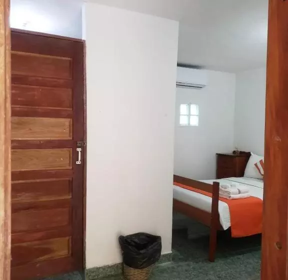 Beach Club Budget Rooms At Popeyes Caye Caulker