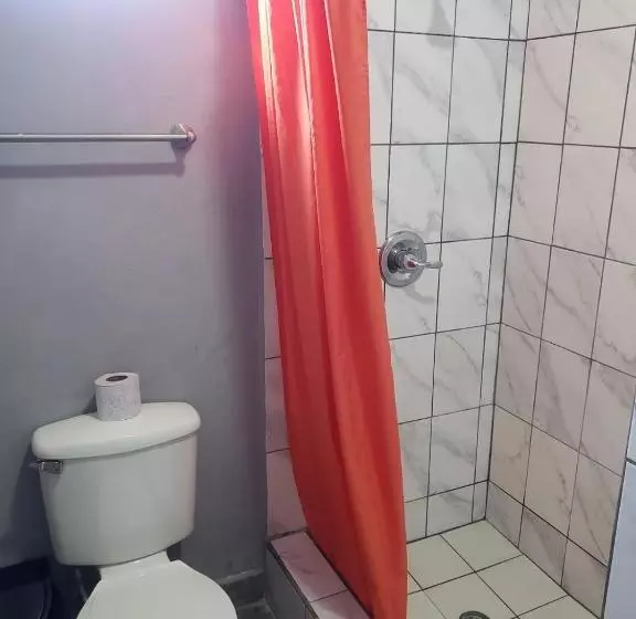 Beach Club Budget Rooms At Popeyes Caye Caulker