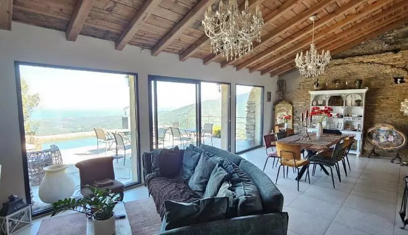 ベッドアンドブレックファースト Domaine Colonna Santini ,chambre D Hôtes Piscine, Sauna, Spa