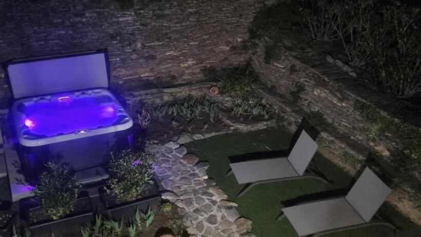 مبيت وإفطار Domaine Colonna Santini ,chambre D Hôtes Piscine, Sauna, Spa