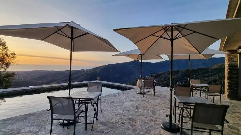 ベッドアンドブレックファースト Domaine Colonna Santini ,chambre D Hôtes Piscine, Sauna, Spa