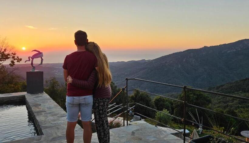 مبيت وإفطار Domaine Colonna Santini ,chambre D Hôtes Piscine, Sauna, Spa