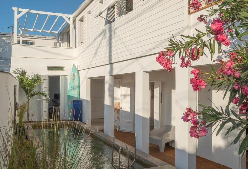 تختخواب و صبحانه La Kazaka Terre Sainte