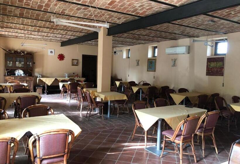 ホテル Agriturismo La Longa