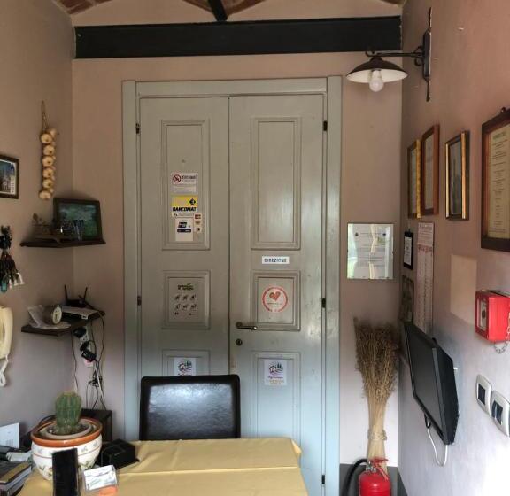 ホテル Agriturismo La Longa