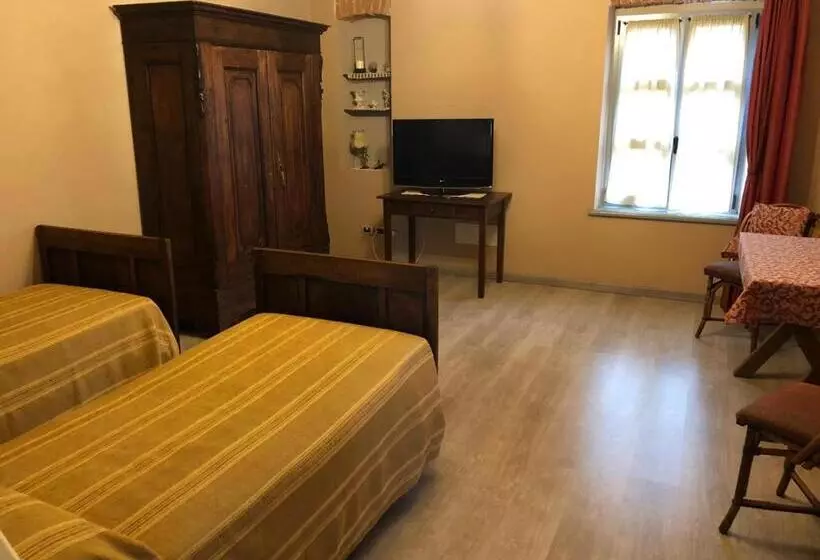 Hotelli Agriturismo La Longa