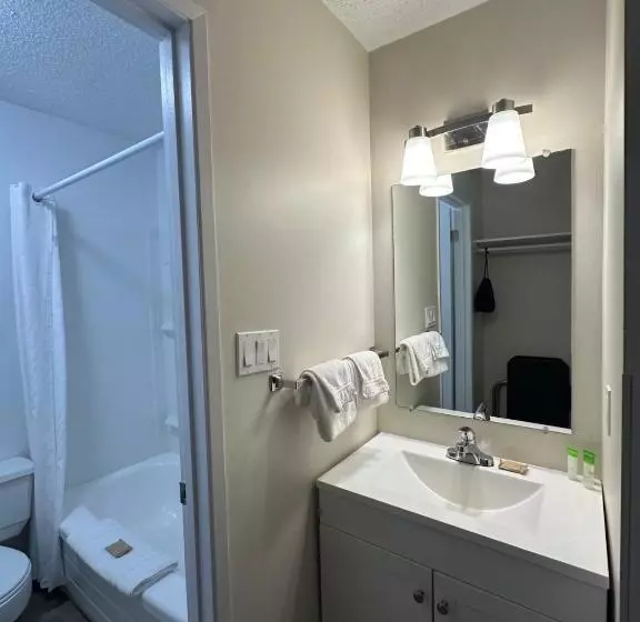 Hotelli Anavada Inn & Suites   Grande Prairie