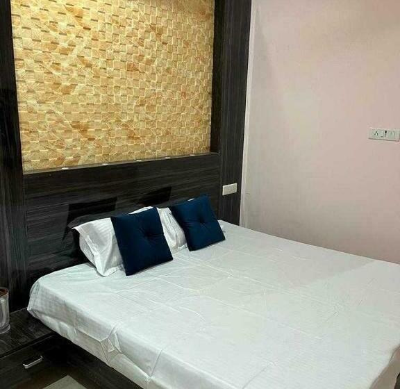 호텔 Capital O 89011 The Awadh Residency