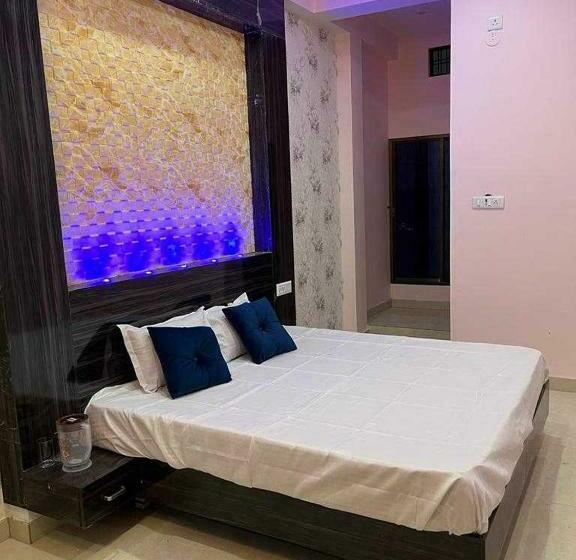 בית מלון כפרי Capital O 89011 The Awadh Residency