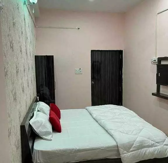 Hotelli Capital O 89011 The Awadh Residency